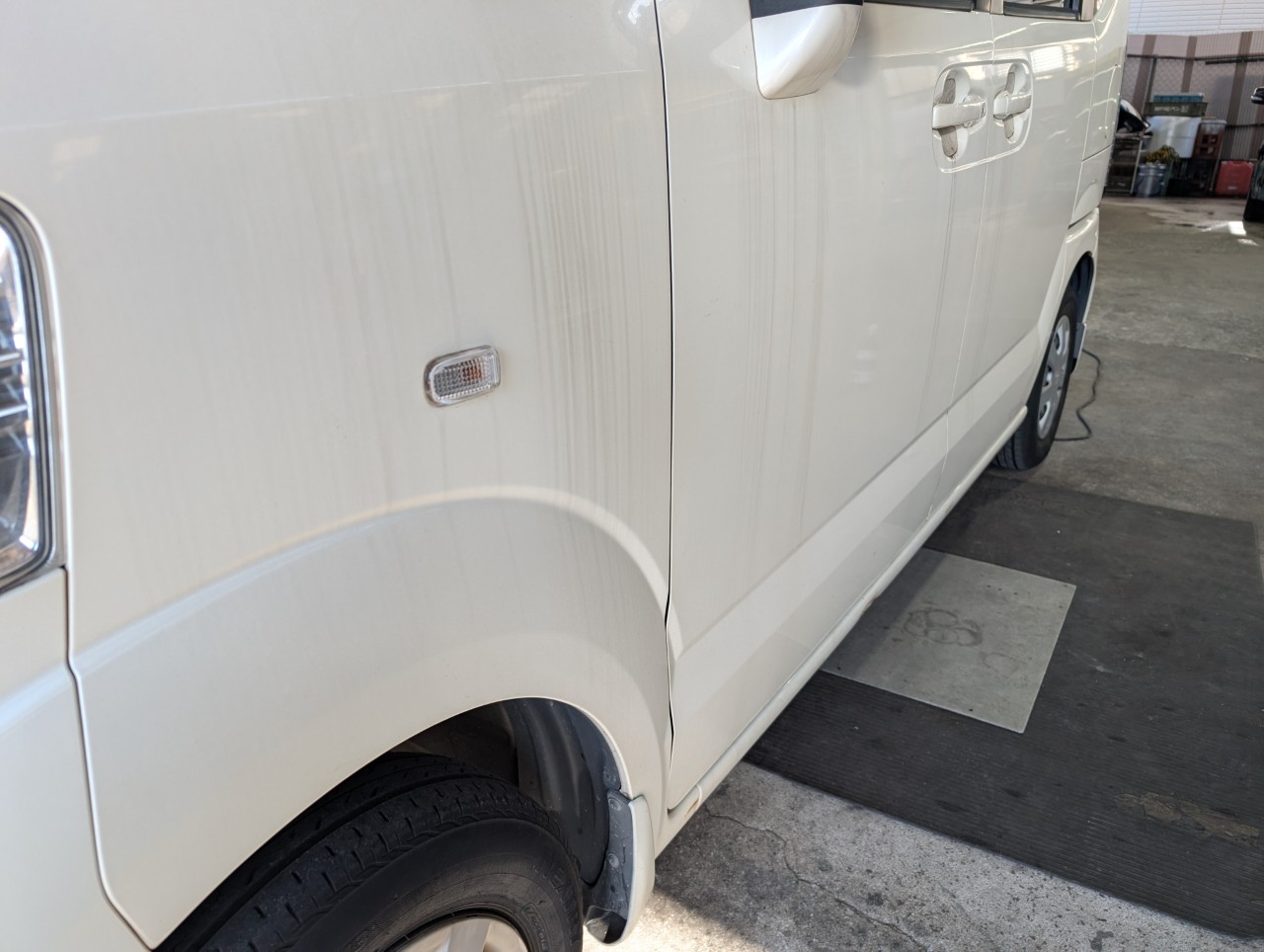 汚いボディのNBOX
