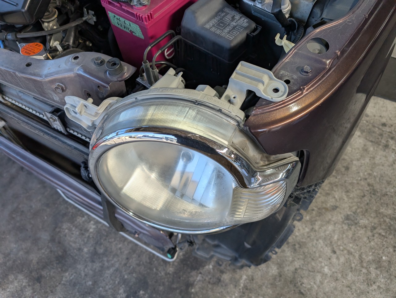 ミラココア　ヘッドライドの取り外し